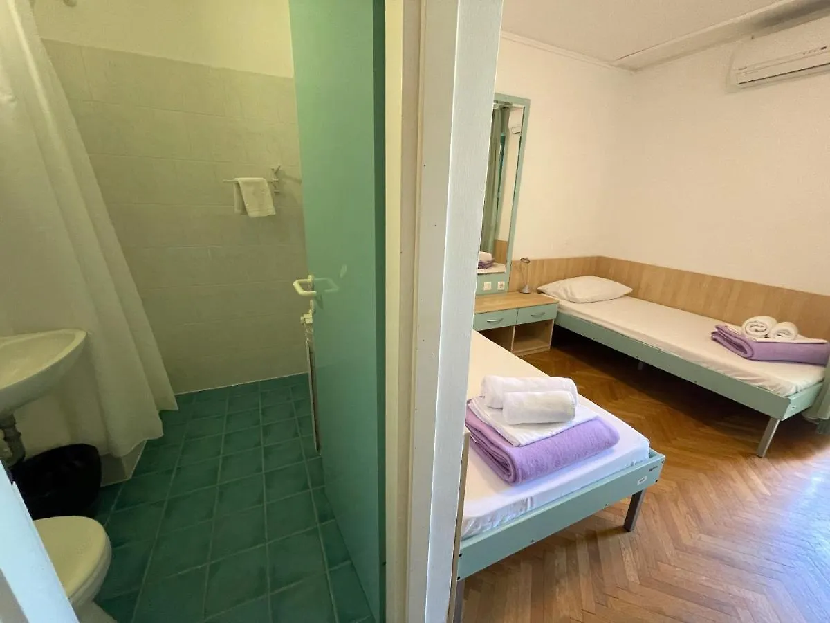 Hostel Spinut Split 0*,  Croácia
