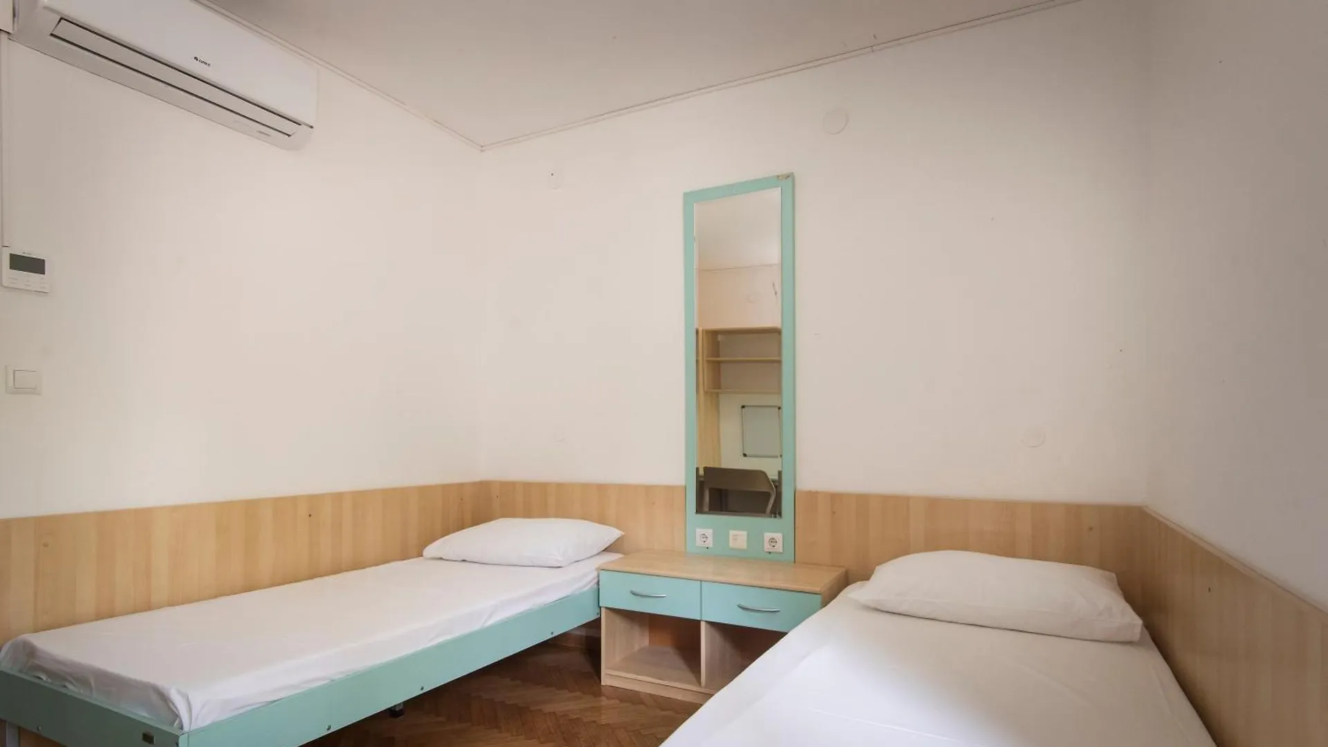 Hostel Spinut Split