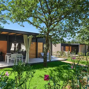 Kompleks wypoczynkowy Park Umag Mobile Homes Karigador