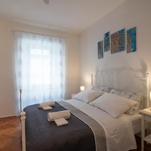 Ttapartmani Apartamento Pula