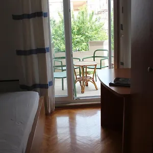 Guest house Sobe Dejan