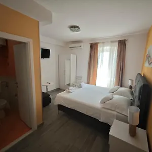 Pensjonat Nirvana &, Split
