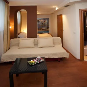 Authentic Luxury Split