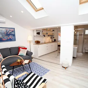 Sweet With Free Private Parking Apartamento Pula